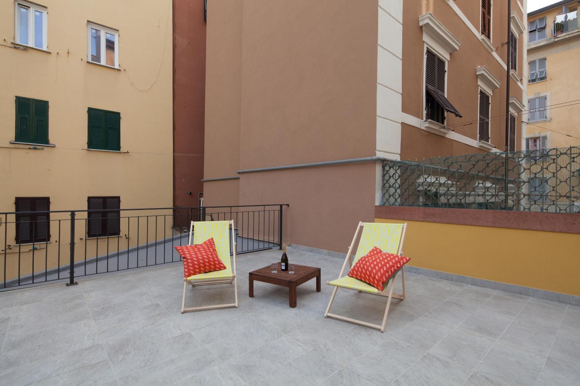 Cv5 - La Spezia City Center - Wide Modern Apartment Walking Distance To The Station To Cinque Terre - Big Terrace On The Roofs Eksteriør bilde
