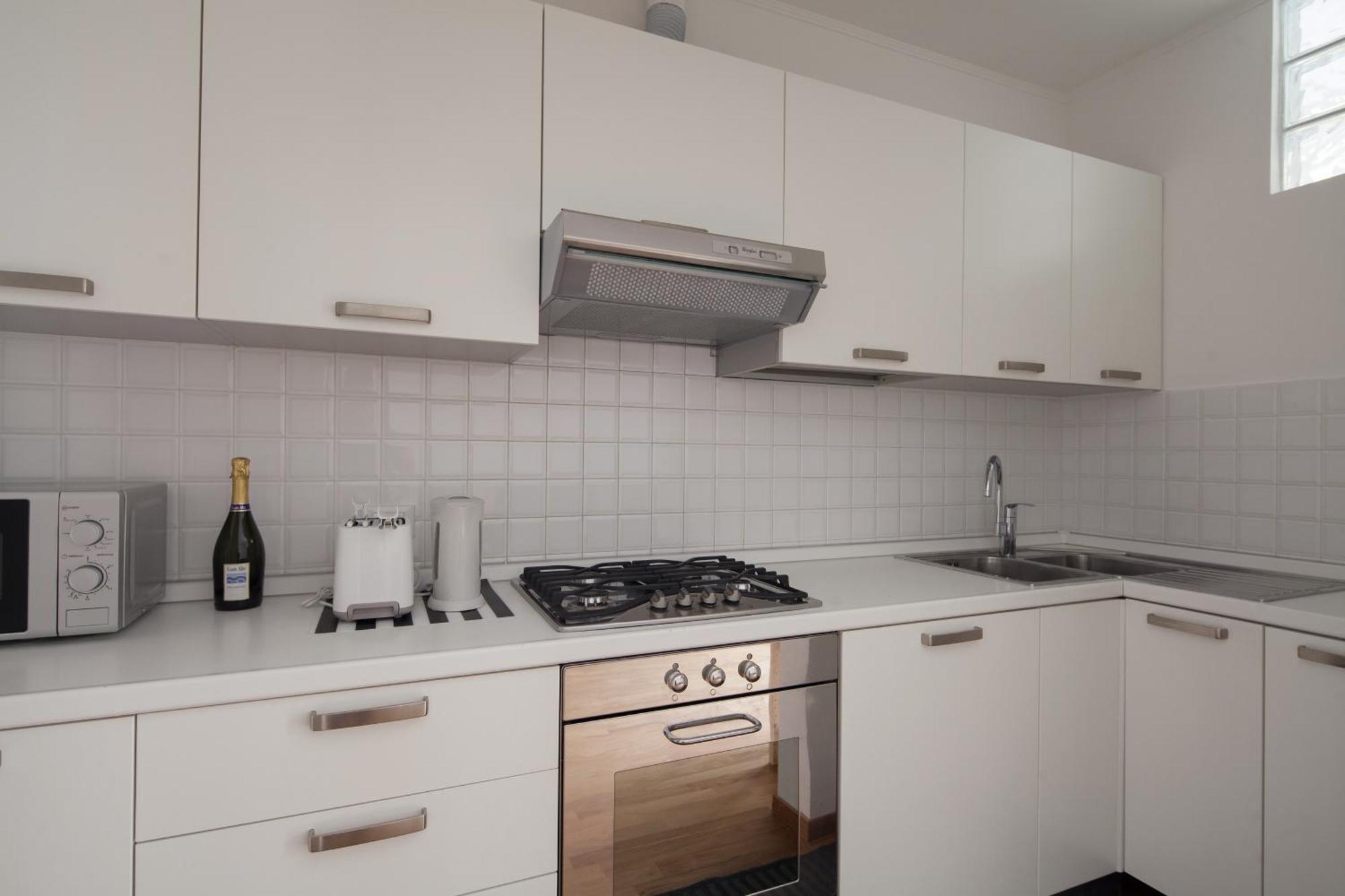 Cv5 - La Spezia City Center - Wide Modern Apartment Walking Distance To The Station To Cinque Terre - Big Terrace On The Roofs Eksteriør bilde