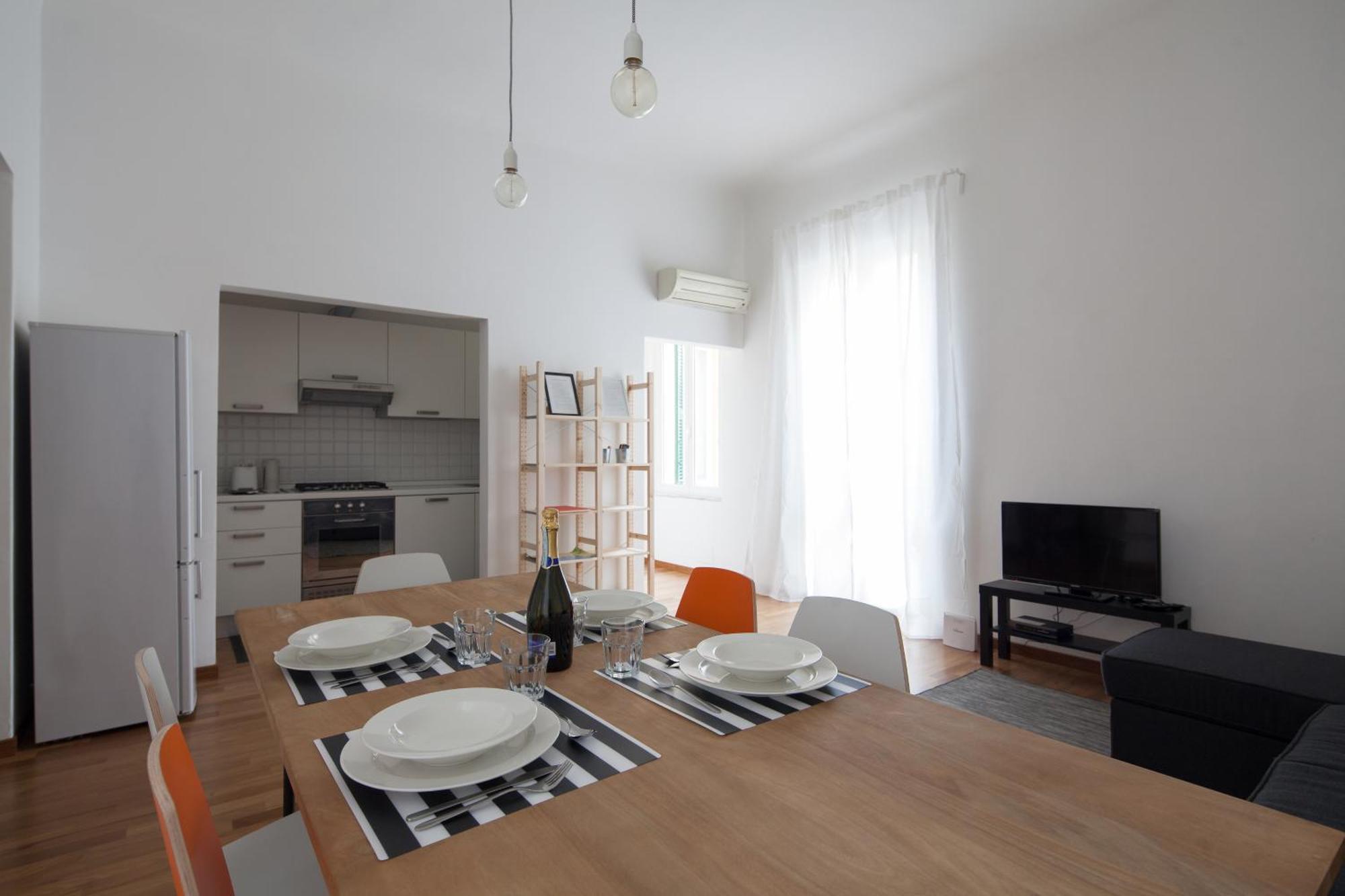 Cv5 - La Spezia City Center - Wide Modern Apartment Walking Distance To The Station To Cinque Terre - Big Terrace On The Roofs Eksteriør bilde