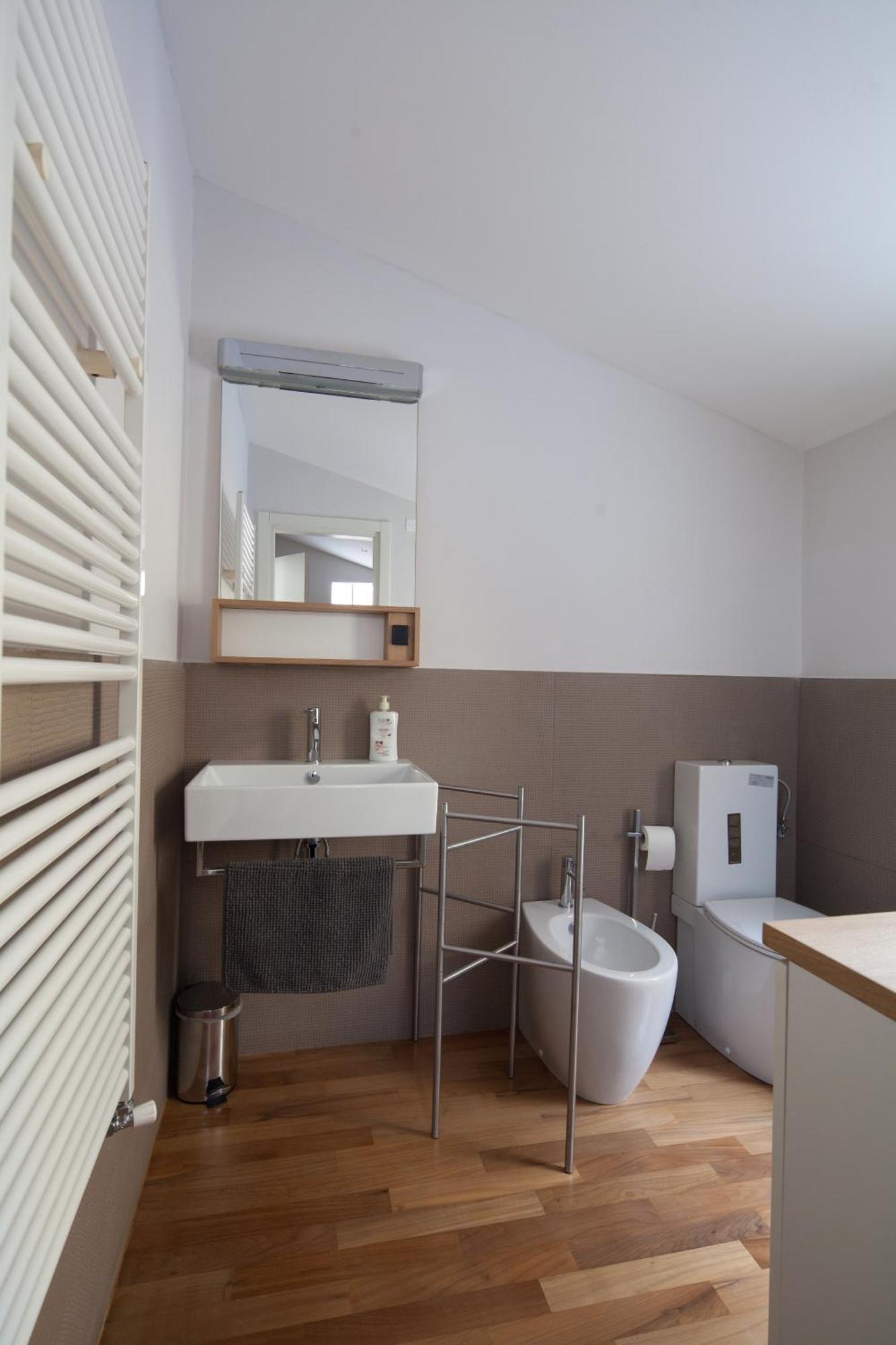 Cv5 - La Spezia City Center - Wide Modern Apartment Walking Distance To The Station To Cinque Terre - Big Terrace On The Roofs Eksteriør bilde